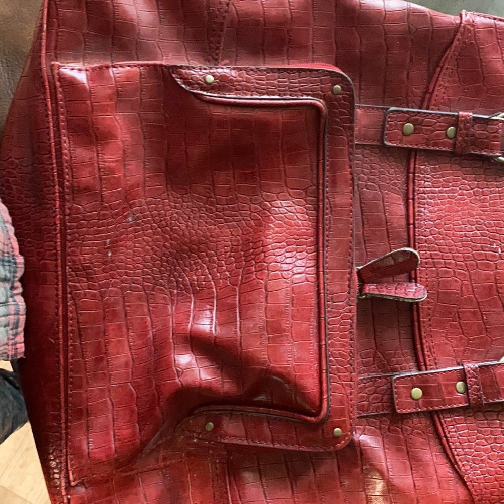 Fun red purse - Picture 3 of 3